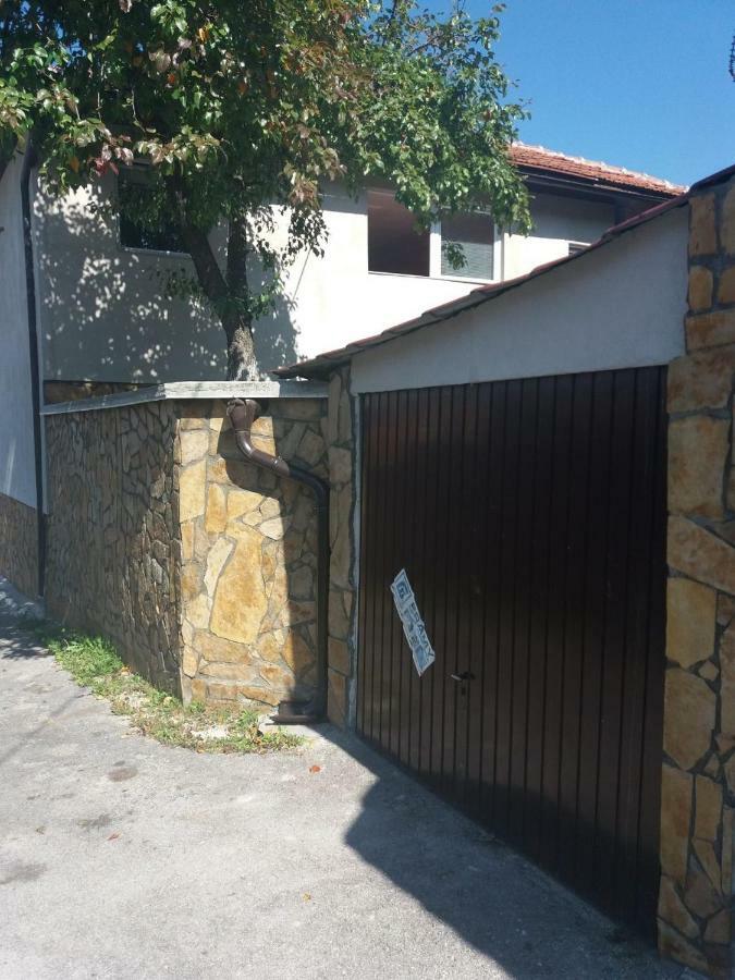 Modern&Cozy Bosnian House With Garden+Free Parking Hotel Sarajevo Ngoại thất bức ảnh